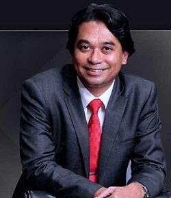 Foto Prof. Dr. Abdul Halim Abdul Gafor, dokter internis di UKM Specialist Centre