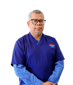 Foto Dr. Abu Bakar Bin Mamat, dokter bedah jantung di Sunway Medical Centre Penang
