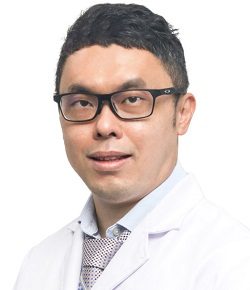Foto Dr. Daniel Ching Lee Zhi, dokter internis di Penang Adventist Hospital
