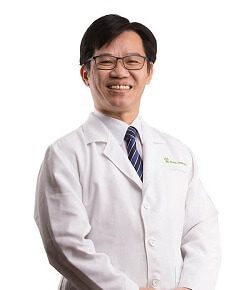 Foto Dr. H’ng Peng Kiat, dokter internis di Island Hospital