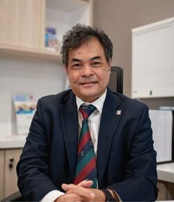 Foto Dr. Jamalul Azizi Abdul Rahaman, dokter internis di Thomson Hospital