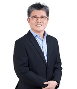 Foto Dr. Jason Chin Kuet Tze, dokter internis di Gleneagles Kuala Lumpur