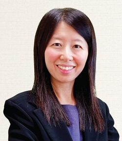 Foto Dr. Lee Li Ching, dokter jantung di CVSKL
