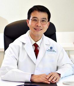 Foto Mr. Lim Teik Mau, dokter bedah umum di Penang