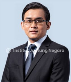 Foto Dr. Muhamad Zahid Kamaruddin, dokter bedah jantung di Institut Jantung Negara (IJN)