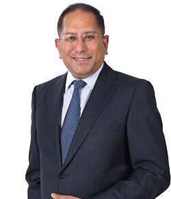 Foto Dr. Suresh Kumarasamy, dokter kandungan di Gleneagles Penang