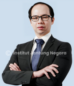 Foto Dr. Wong Kian Boon, dokter bedah jantung di Institut Jantung Negara (IJN)